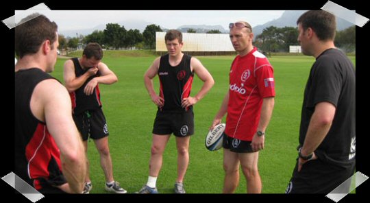 Matt Dawson briefs the boys